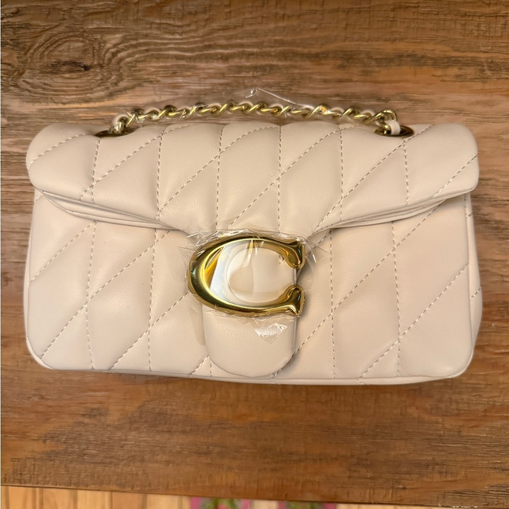 Elegant Cream Tabby Quilted Women's Shoulder Bag Still has plastic nwot
